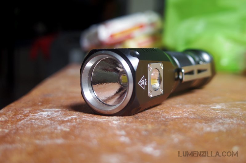 dual led flashlight