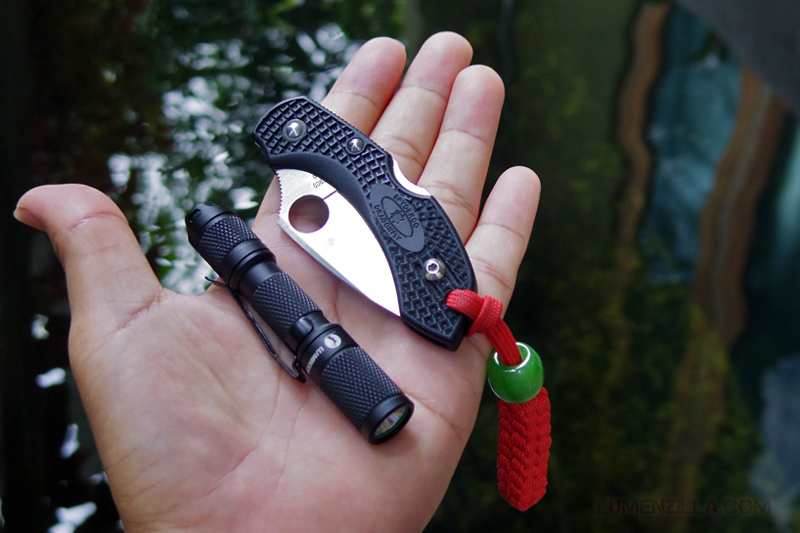10-lumintop-tool-and-spyderco-dragonfly