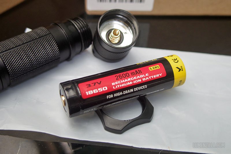 nitefox-ut20-battery-and-tactical-ring.jpg